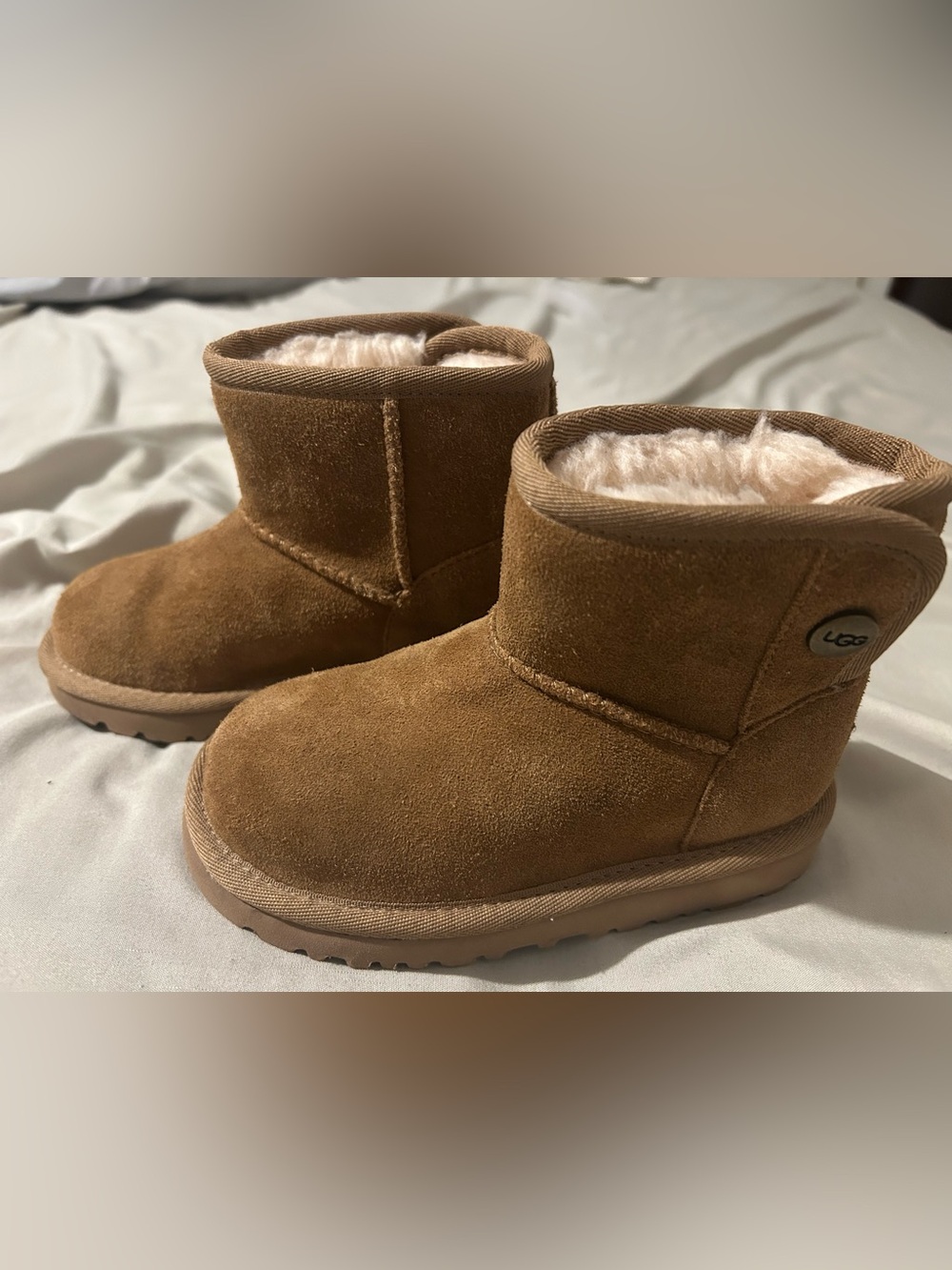 UGG Kids Chestnut Suede Classic Short Boot